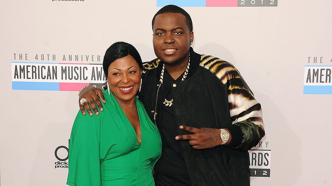 X : Rapper Sean Kingston and his mother Janice Turner are indicted on fraud charges.