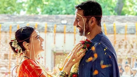 A still of Akshay Kumar and Radhikka Madan from 'Sarfira'