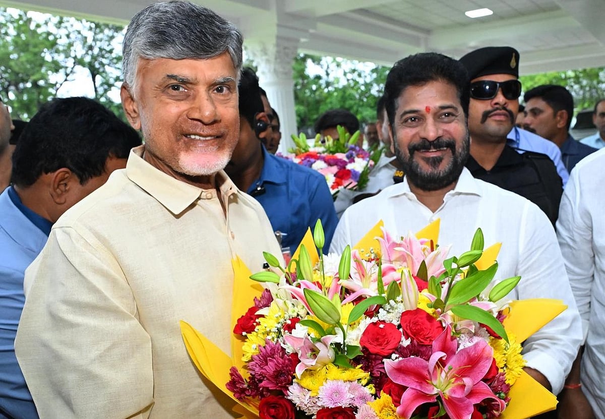 Andhra Pradesh Chief Minister N Chandrababu Naidu and his Telangana counterpart A Revanth Reddy