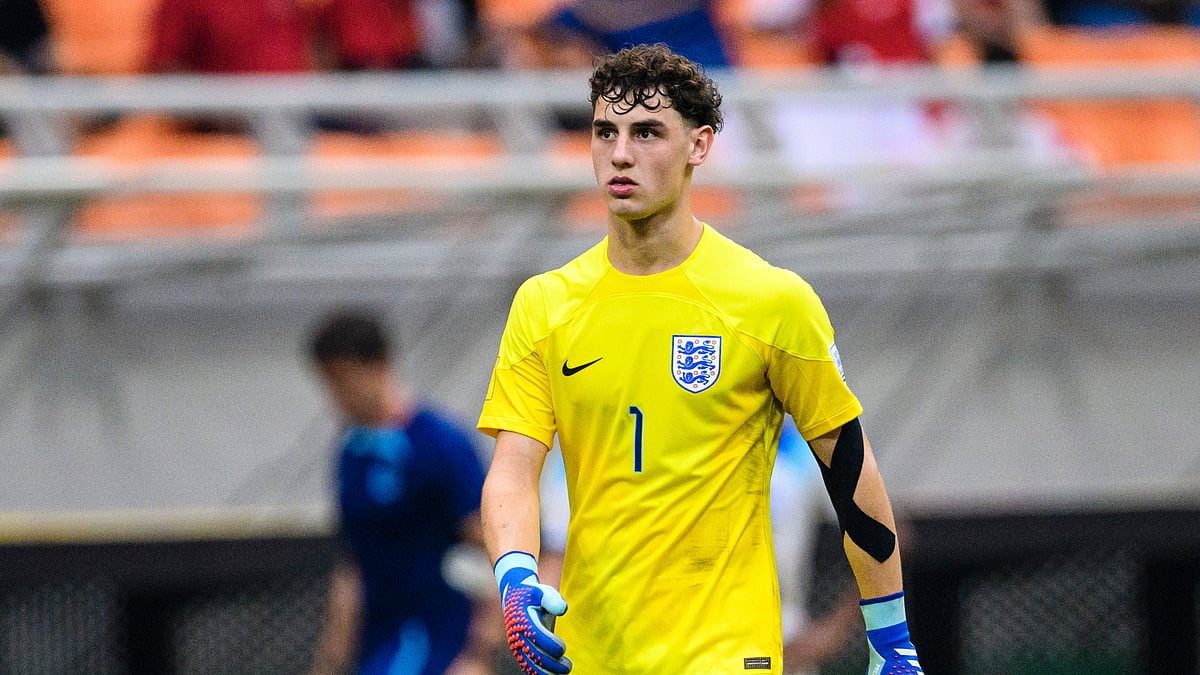 Tommy Setford has completed a move from Ajax to Arsenal