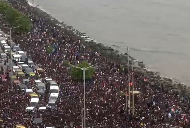 ANI : Massive crowd at Marine Drive In Mumbai for Team India's Victory Parade