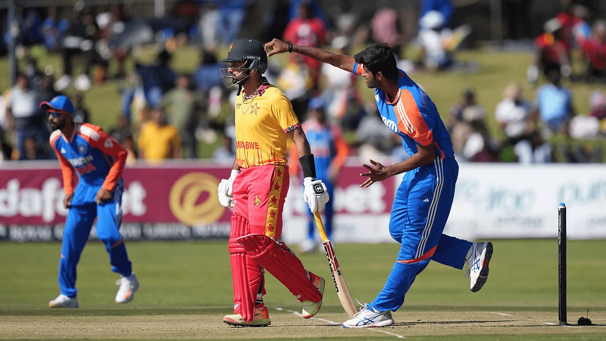 Washinton Sundar bowls in the third T20I against Zimbabwe - AP Photo/Tsvangirayi Mukwazhi