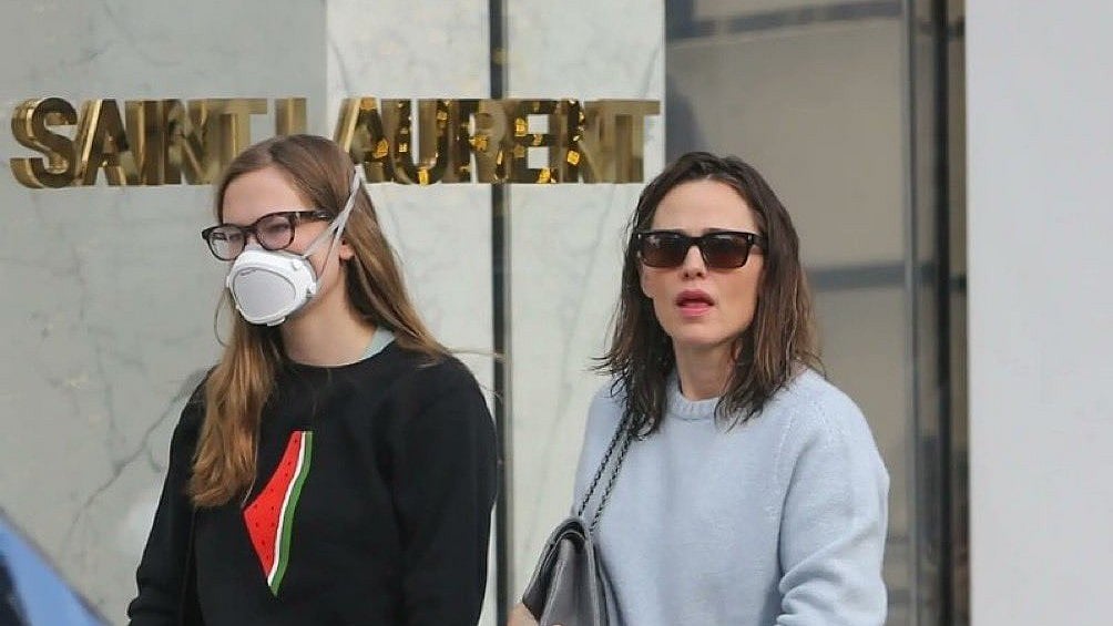 X : Violet Affleck and Jennifer Garner 
