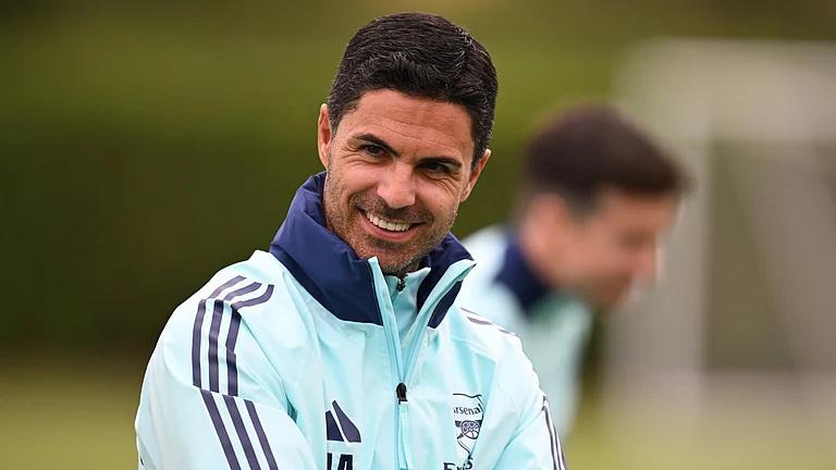 Arsenal manager Mikel Arteta - null