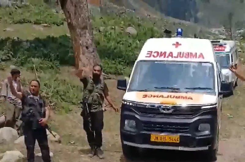 Visuals from the scene of the accident |