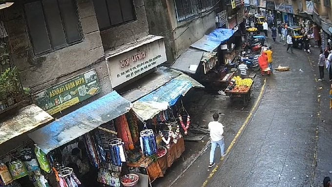 Screengrab from the spot where the dog fell and the girl died near Mumbai - X/@jollymampilly