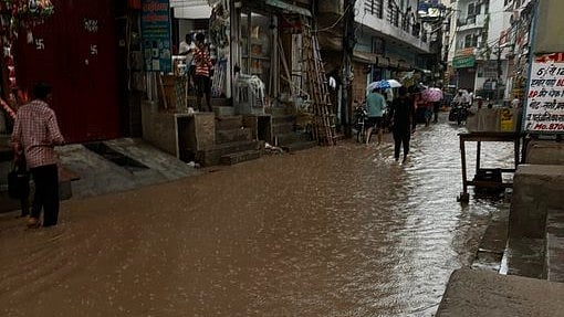 X/@tusharkumar : Waterlogged streets of Delhi on Wednesday