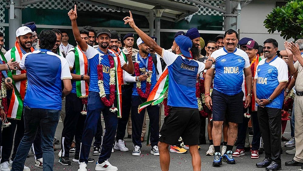 | Photo: PTI/Manvender Vashist Lav : Paris Olympic Bronze medalist Indian Hockey team arrive at Delhi airport