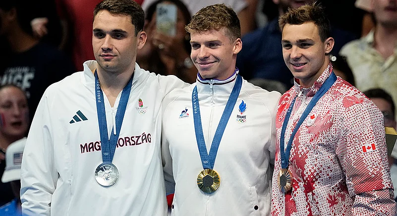 2024 Paris Olympics swimming medalists_mens 200-meter butterfly