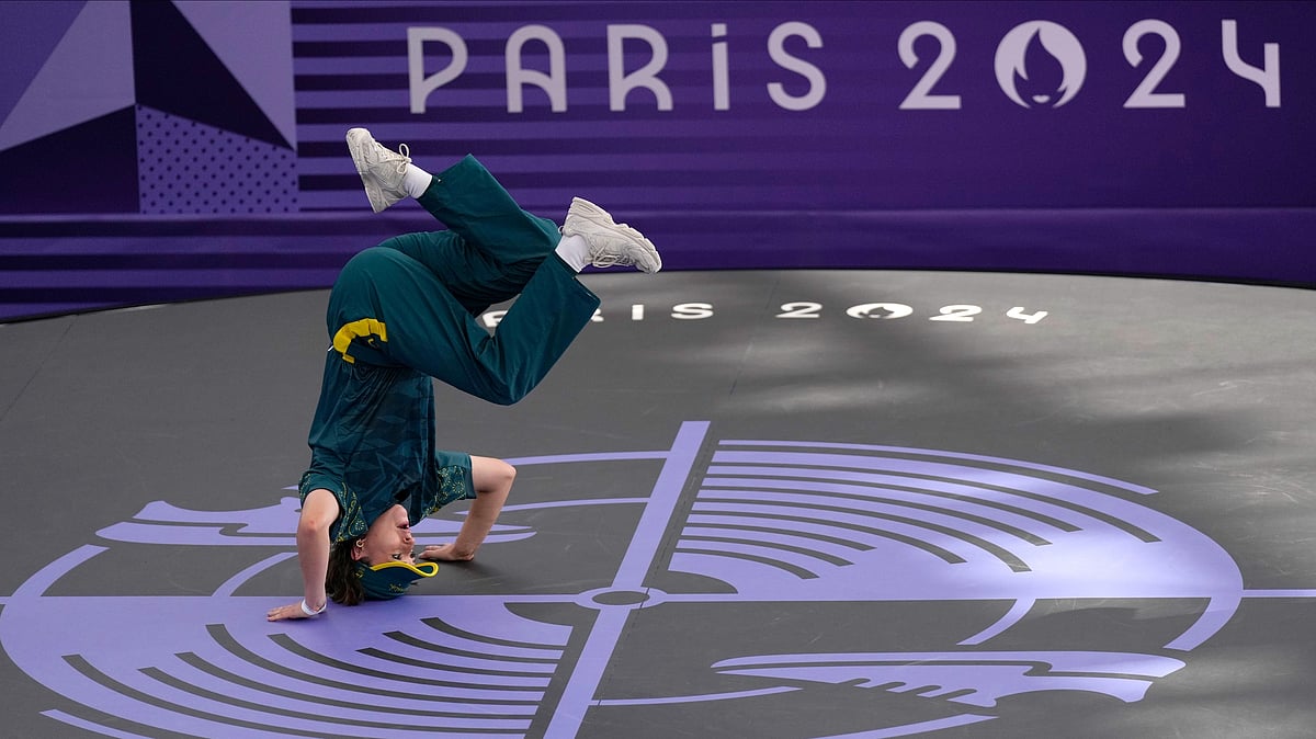 Australia's Rachael Gunn, known as B-Girl Raygun, competes during the Round Robin Battle at the breaking competition at La Concorde Urban Park at the 2024 Summer Olympics, Friday, Aug. 9, 2024, in Paris, France. -  AP Photo/Abbie Parr