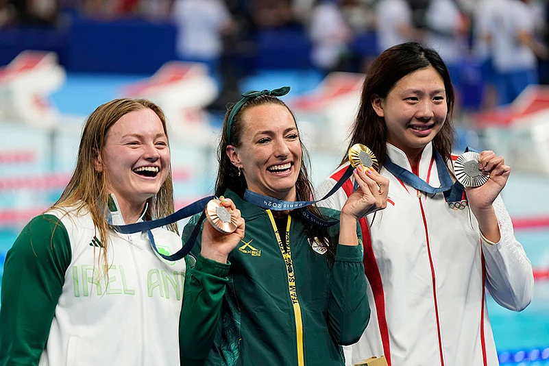 2024 Paris Olympics swimming medalists_womens 100-meter breaststroke