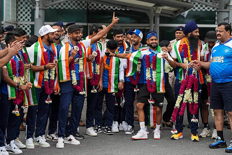 Paris Olympics Bronze medalist Indian Hockey team arrive at Delhi airport_3