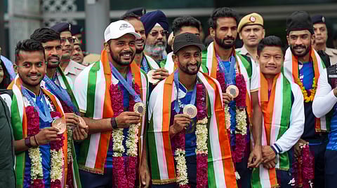 Indian men's hockey team return back home from Paris