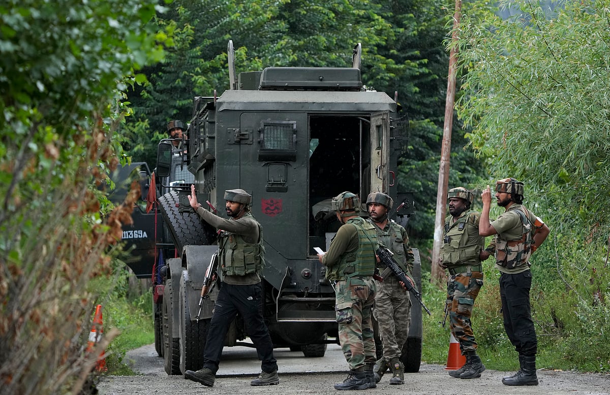  Security force and militants encounter in Anantnag