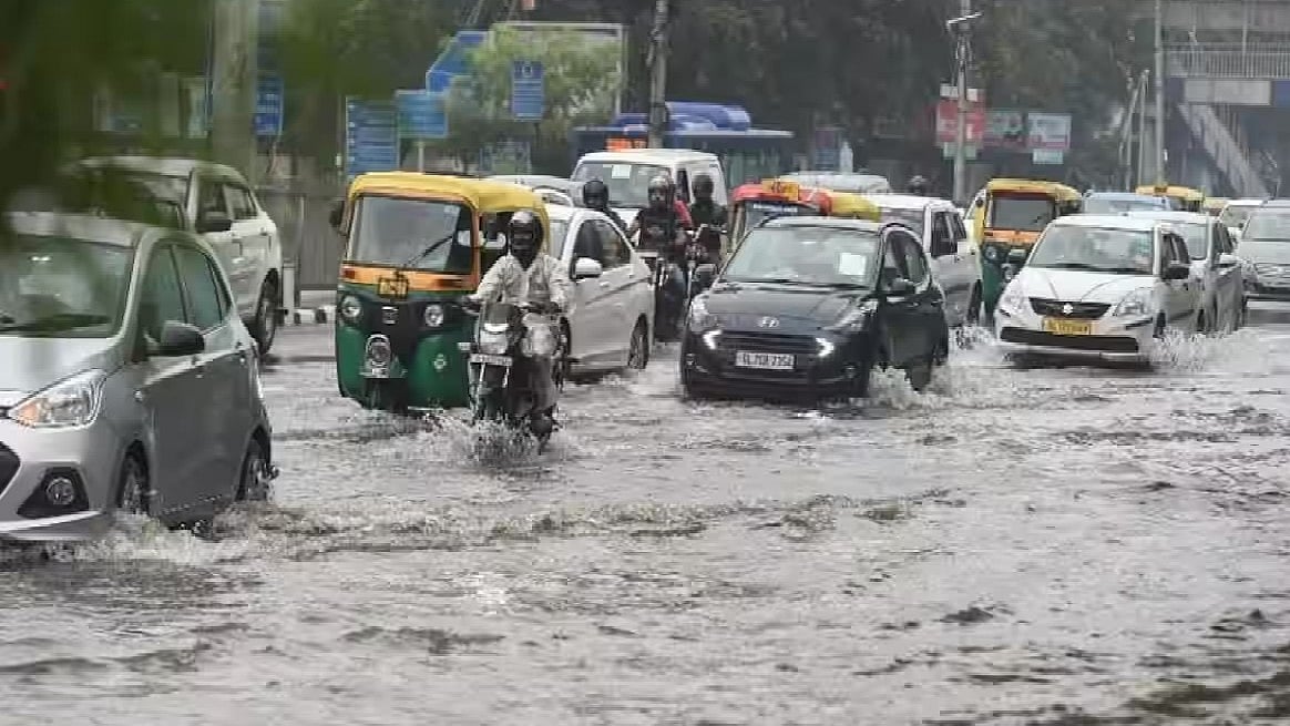 PTI : Waterlogged roads of Delhi |