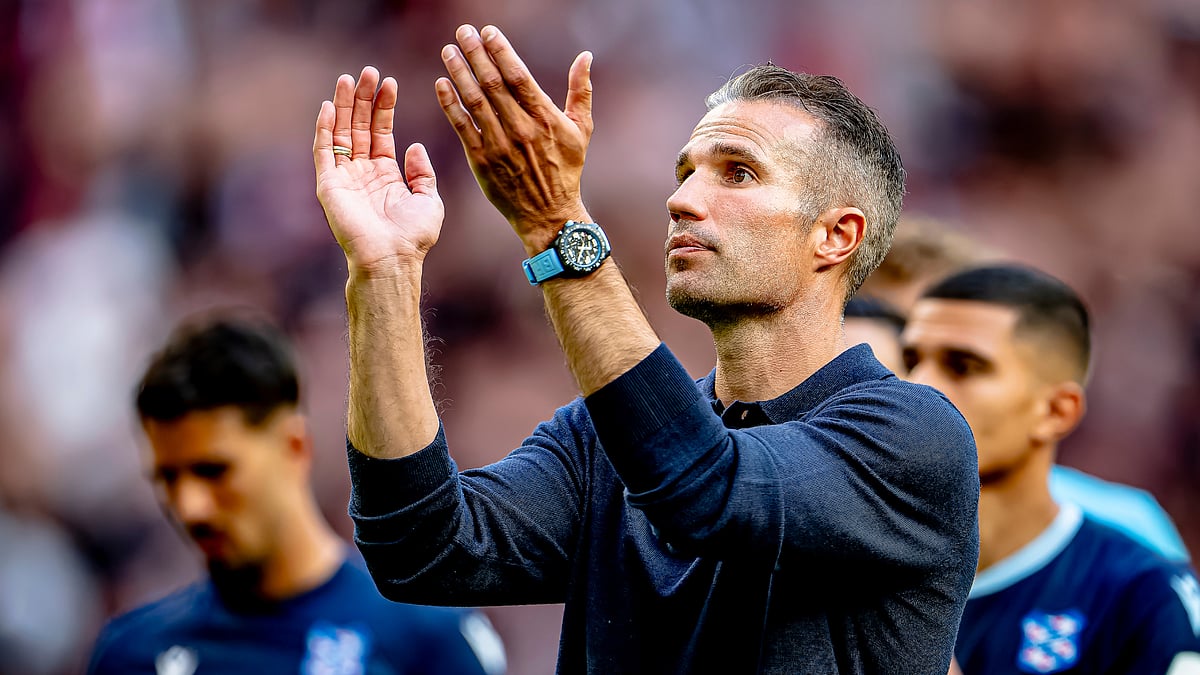 Robin Van Persie started his reign as Heerenveen head coach with a defeat against Ajax.