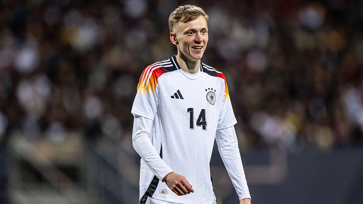 Maximilian Beier in action for Germany in a friendly versus Ukraine.