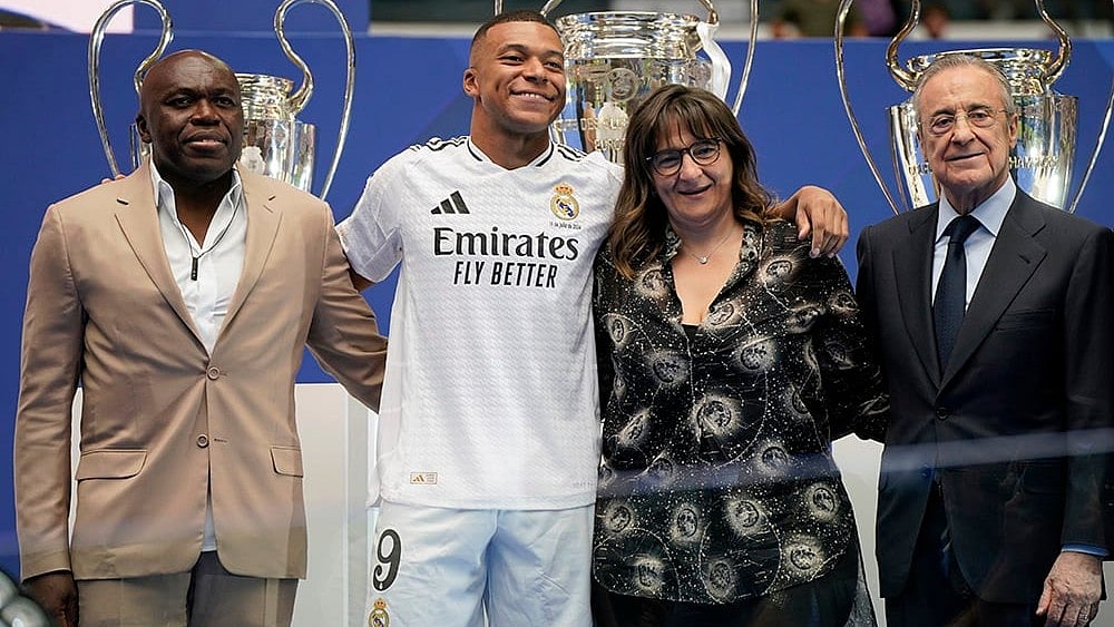 Kylian Mbappe Joins Real Madrid FC Photo gallery_4
