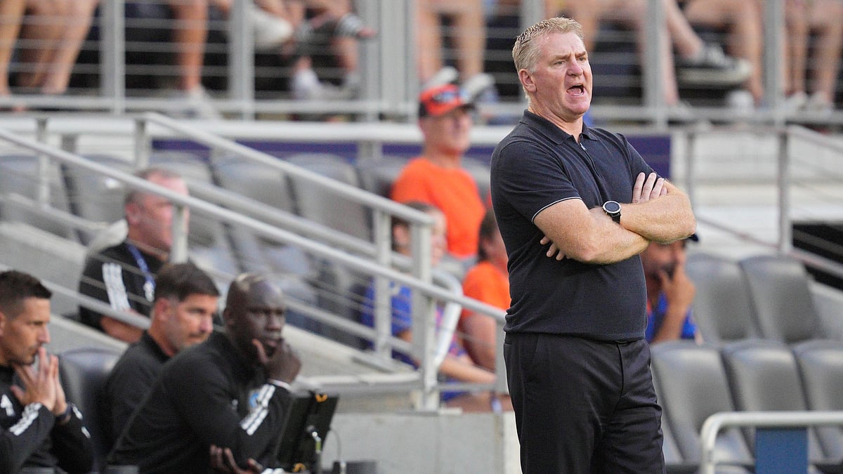 Dean Smith during a Charlotte match