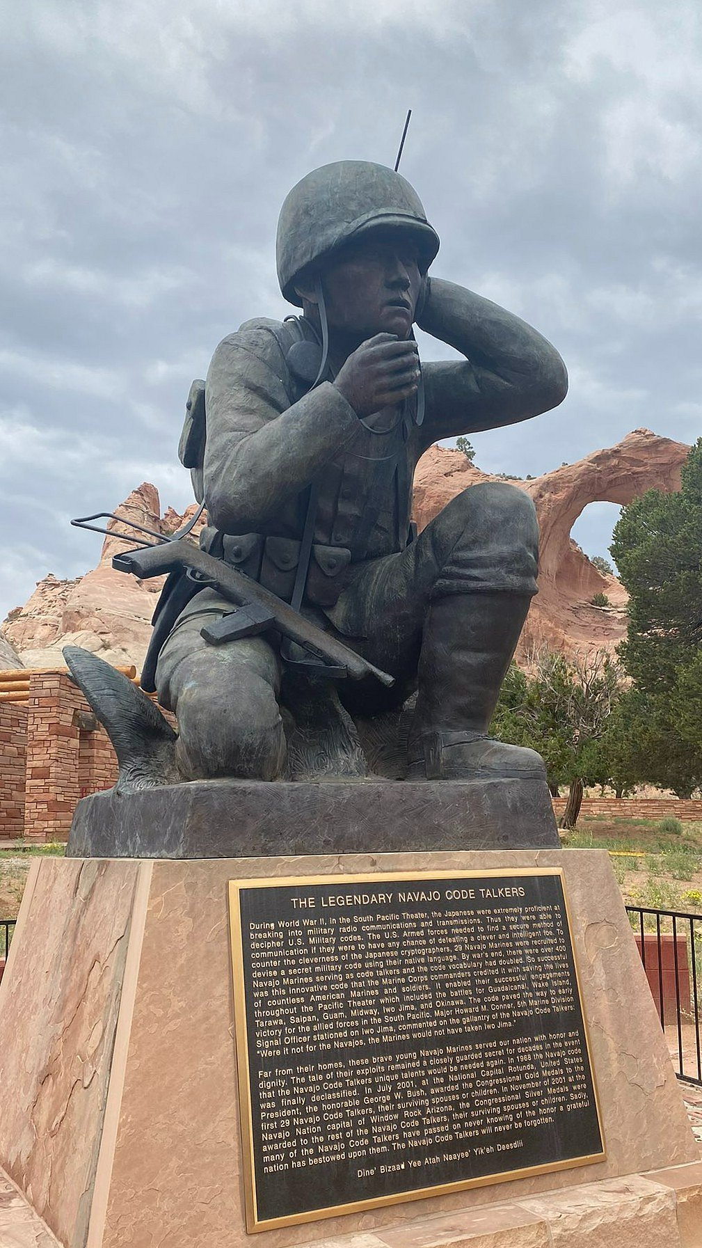 Pinterest : Navajo Code Talker statue