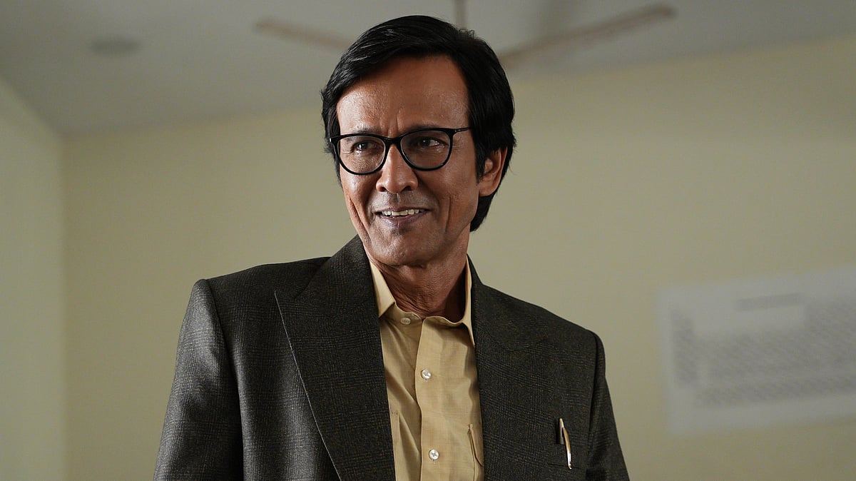 Kay Kay Menon in Shekhar Home