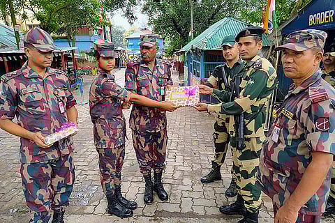 I-Day: BSF and BGB exchange greetings