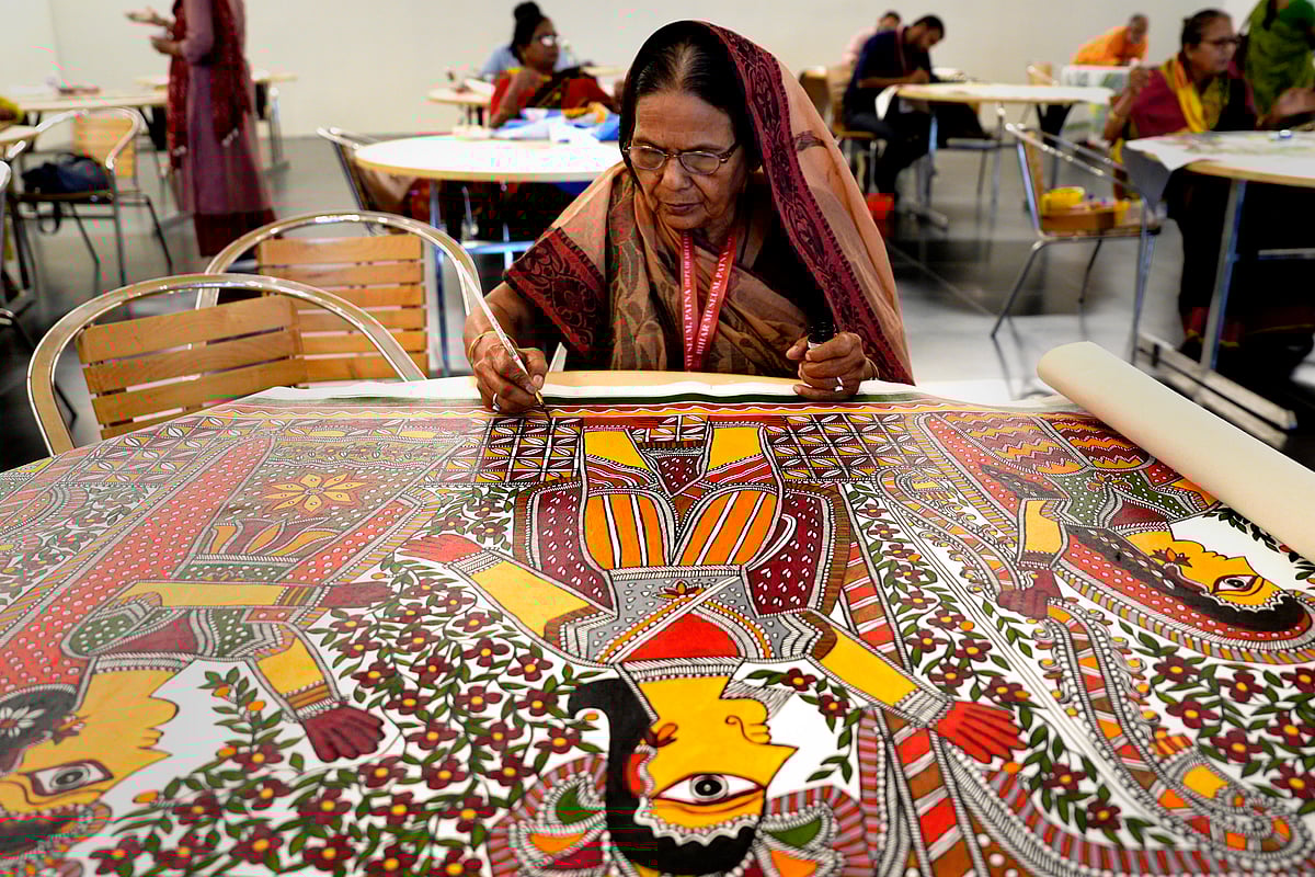 SURESH K PANDEY : Padmashree awardee Baua Devi doing Mithila painting at Bihar Museum