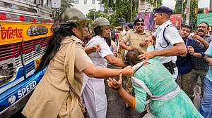 PTI : Clash between BJP workers and Kolkata police in Friday