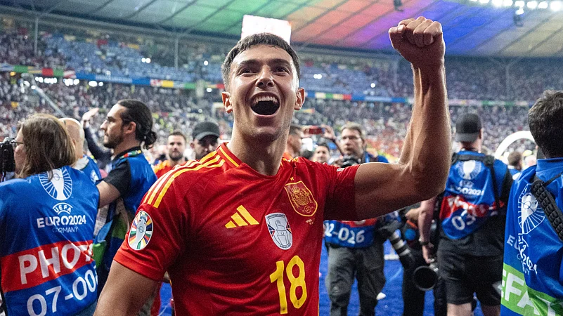 Martin Zubimendi, Liverpool, Football