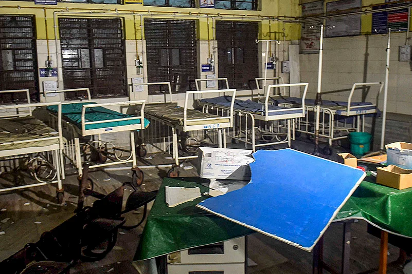 Kolkata doctor murder case: Damaged medical equipments after RG Kar Hospital emergency Vandalised