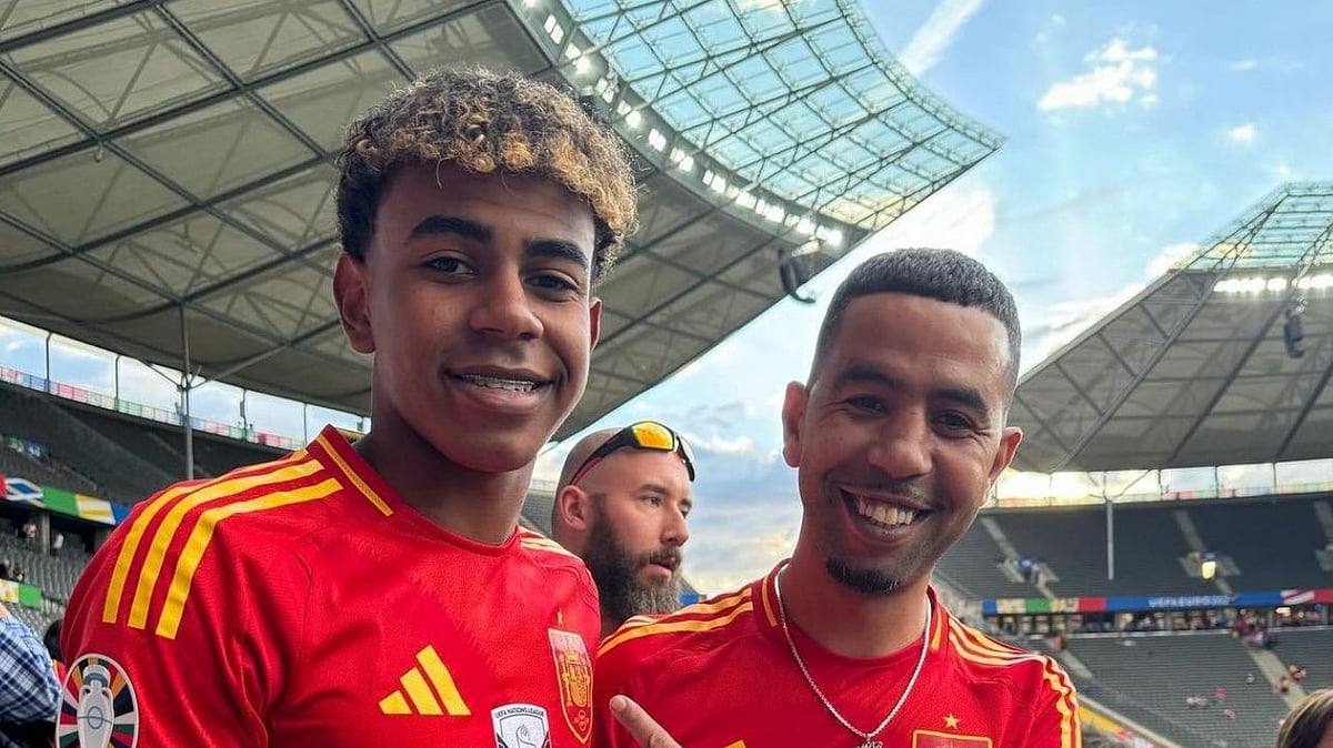 lamine yamal and his fathe mounir X