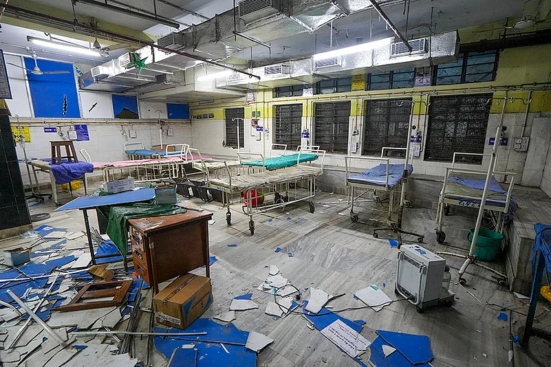 Kolkata doctor murder case: miscreants vandalised a portion of RG Kar Hospital