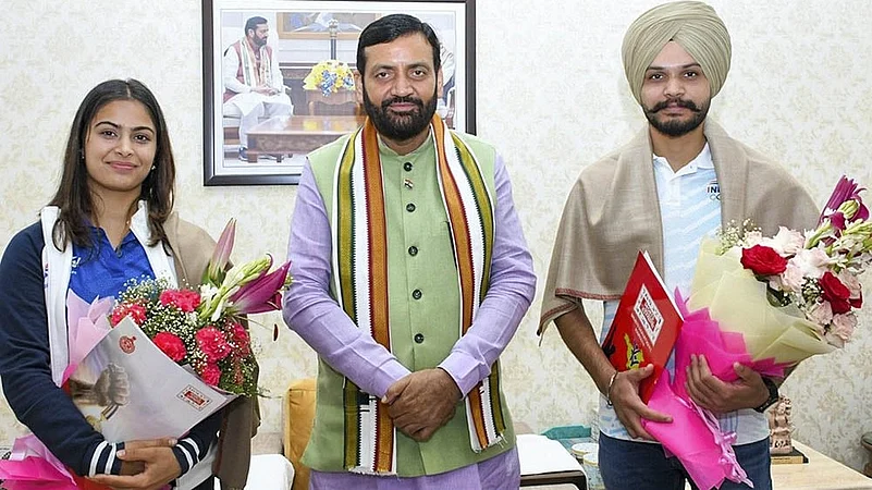 Manu Bhaker and Sarabjot Singh meets Nayab Singh Saini