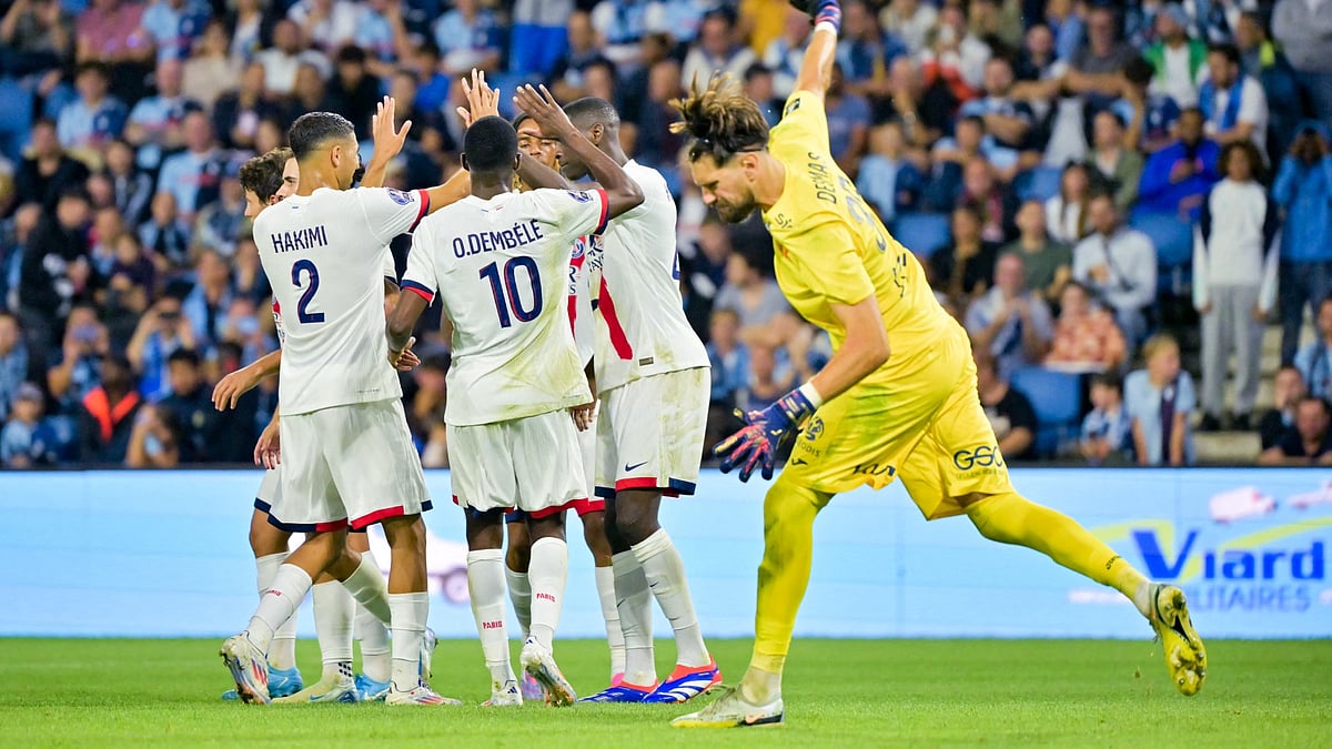 PSG-Celebrate-Goal-Ligue-1