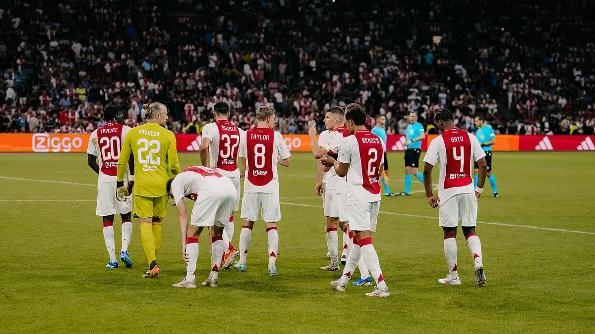X/AFCAjax : The Ajax Football team in action.