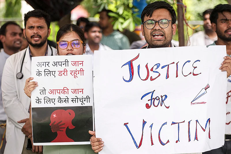 IMAs 24-hour nationwide strike over kolkata doctors rape murder case in Prayagraj
