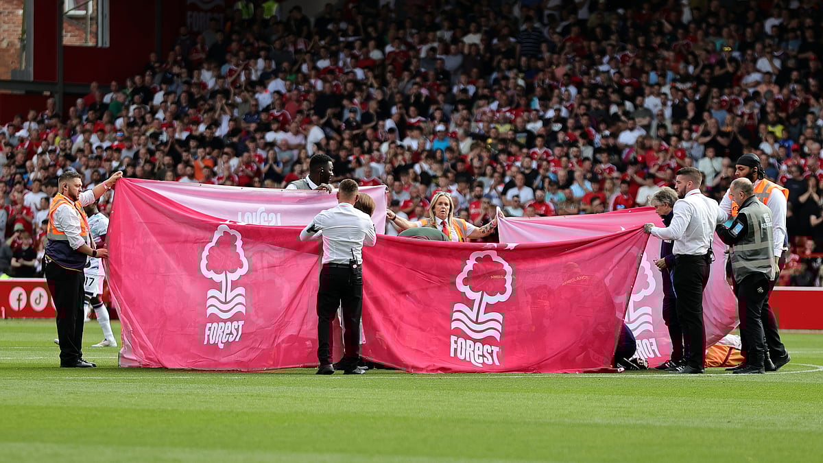 Medical staff held up flags to conceal Danilo as he received treatment