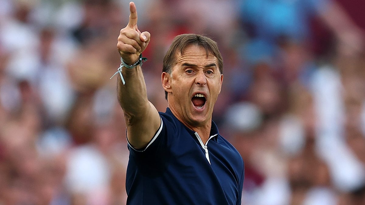 Julen Lopetegui on the sidelines