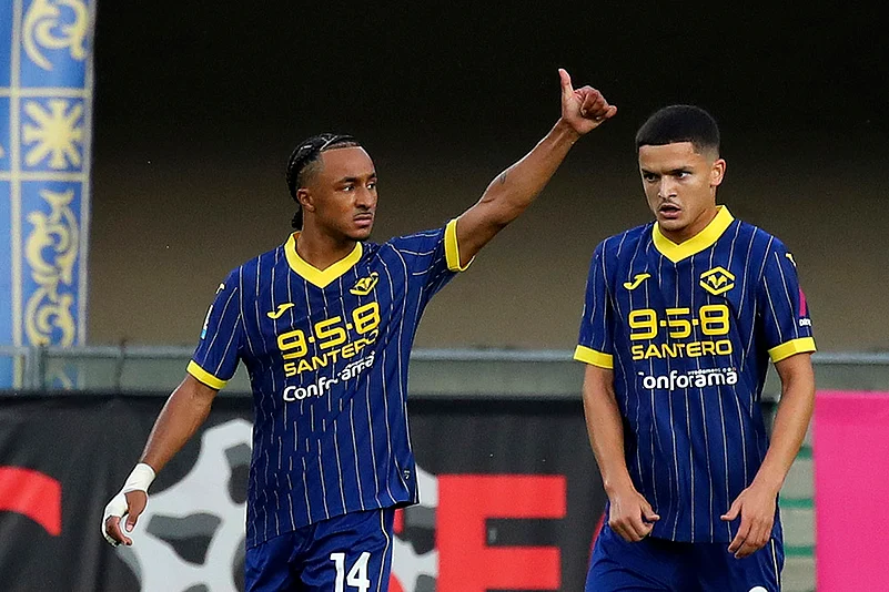2024-25 Italy Serie A Soccer, Napoli vs Hellas Verona football_4