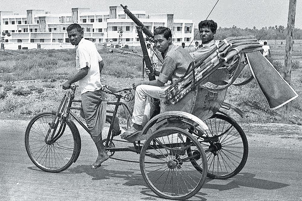 Photo: AP : Bangladesh’s War of Independence: Fighters head for battle in Jessore, East Pakistan, on April 2, 1971