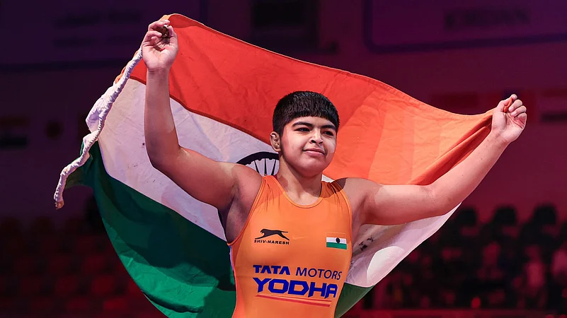 Neha-Sangwan-wrestling