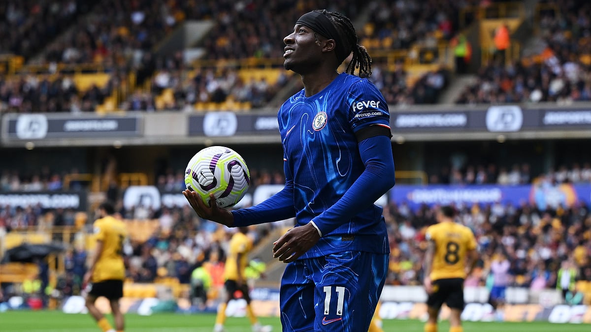 Noni Madueke scored a hat-trick as Chelsea thrashed Wolves - null