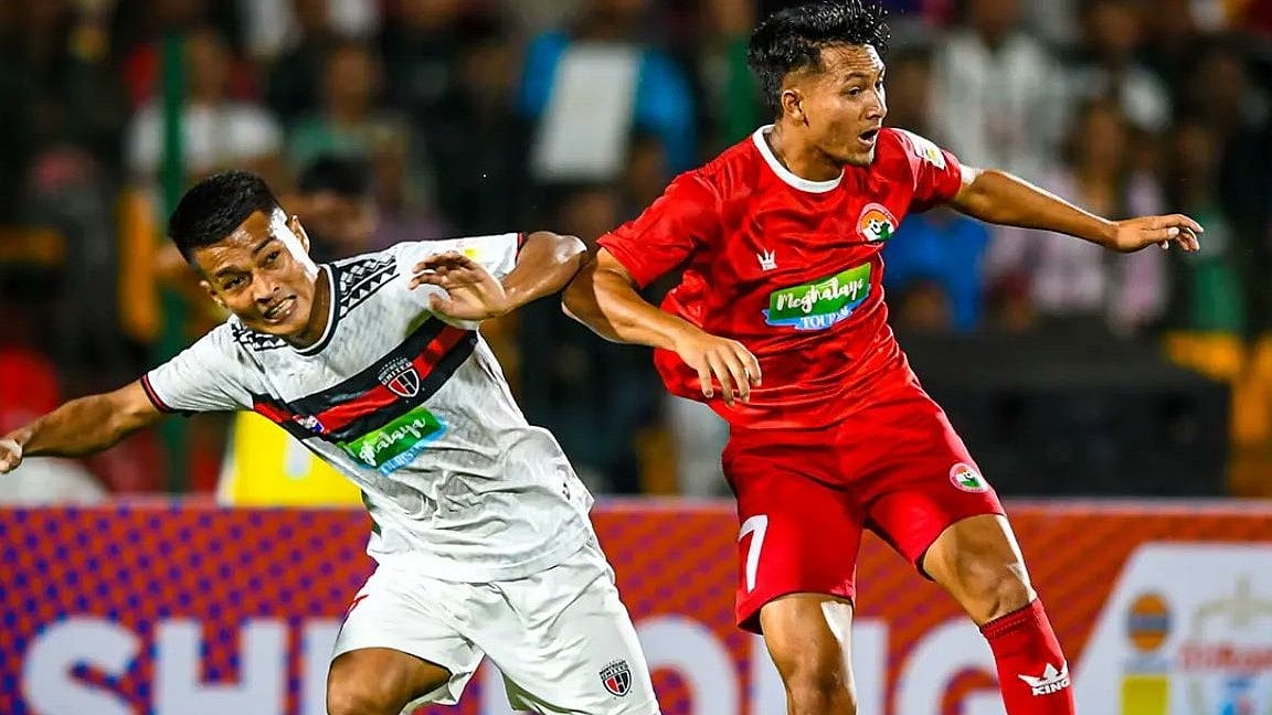 X/IndianFootball : Shillong Lajong FC were playing on their home turf.