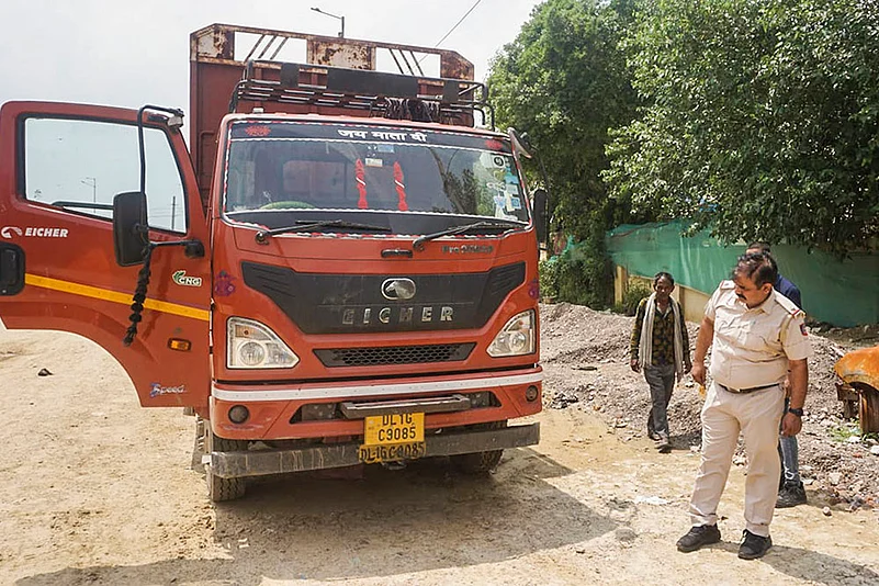 Truck runs over pavement dwellers at Shastri Park area, in New Delhi