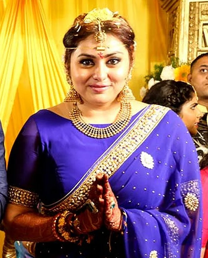 Actress Namitha alleges mistreatment at Madurai temple |