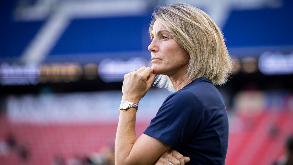 Chelsea-women-Sonia-Bompastor-football-premier-league