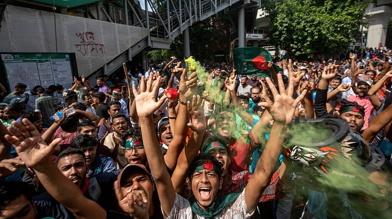 AP : Anti-government protest in Bangladesh
