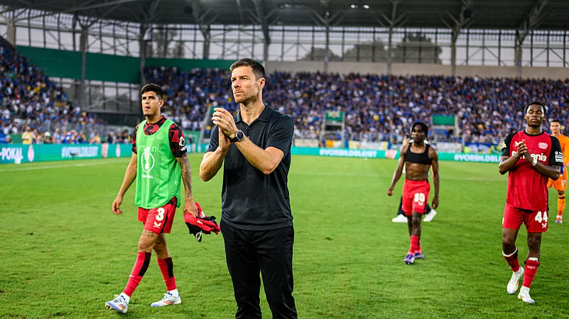 Xabi Alonso, Bayer Leverkusen, Football