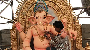 Art Of Ganesh Idol-Making