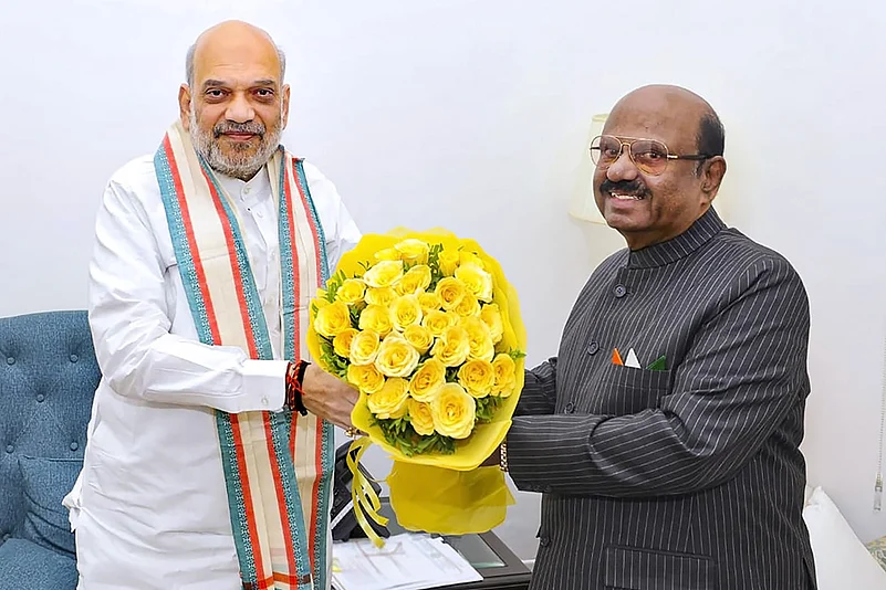 Home Minister Amit Shah during a meeting with West Bengal Governor C V Ananda Bose